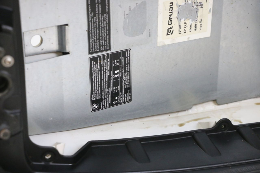 photo de KUFER POD SIEDZENIEM BMW R RT ABS 1200 (2010 - 2014) - Zoom stanu zużycia