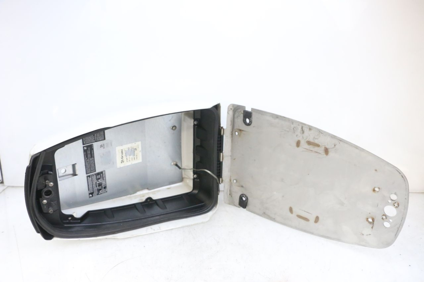 photo de KUFER POD SIEDZENIEM BMW R RT ABS 1200 (2010 - 2014) - Punkty mocowania