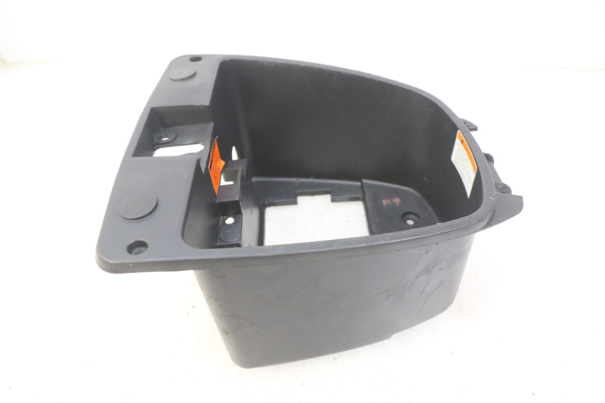 photo de KUFER POD SIEDZENIEM RED ELECTRIC RED E PRO 1 (2017 - 2019) - Zbliżenie techniczne