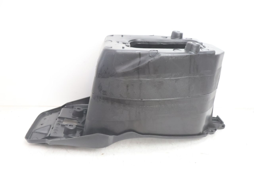photo de KUFER POD SIEDZENIEM TNT MOTOR ROMA 12' 2T 50 (2007 - 2018) - Zbliżenie techniczne