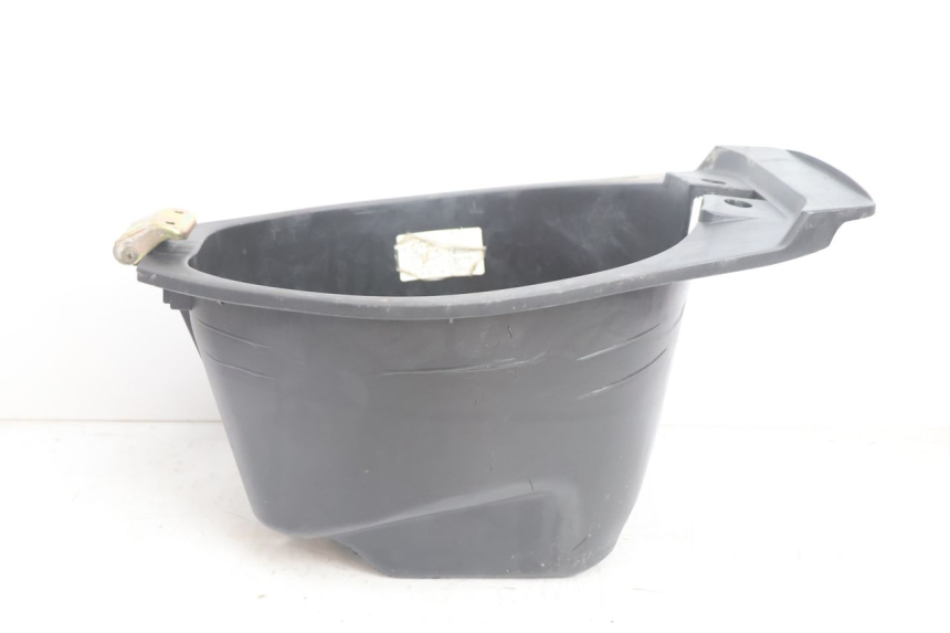 photo de KUFER POD SIEDZENIEM KEEWAY RY6 2T 50 (2011 - 2019) - Szczegół części