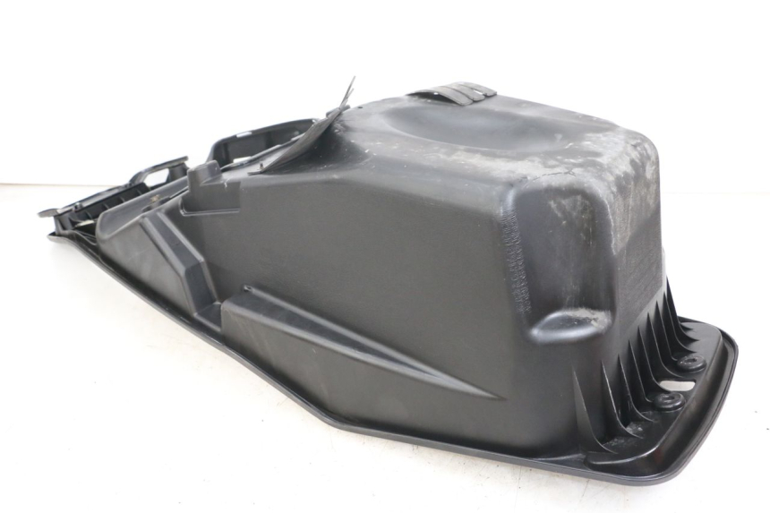 photo de KUFER POD SIEDZENIEM DAELIM S3 125 (2010 - 2017) - Szczegół części