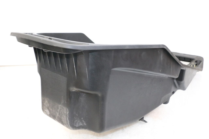 photo de KUFER POD SIEDZENIEM DAELIM S3 125 (2010 - 2017) - Zbliżenie techniczne