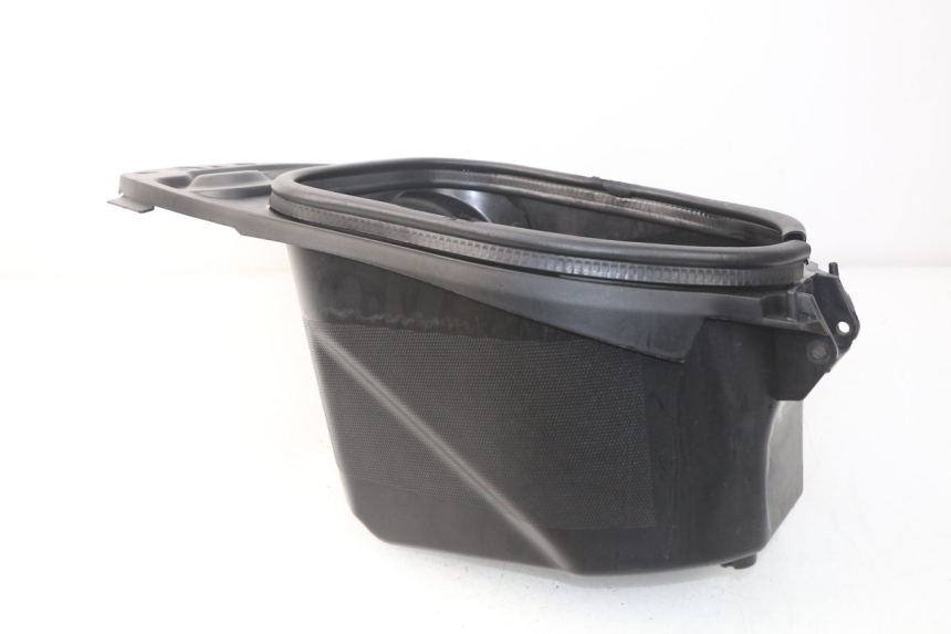 photo de KUFER POD SIEDZENIEM JM MOTORS SANTANA 50 (2014 - 2023) - Inny kąt widzenia