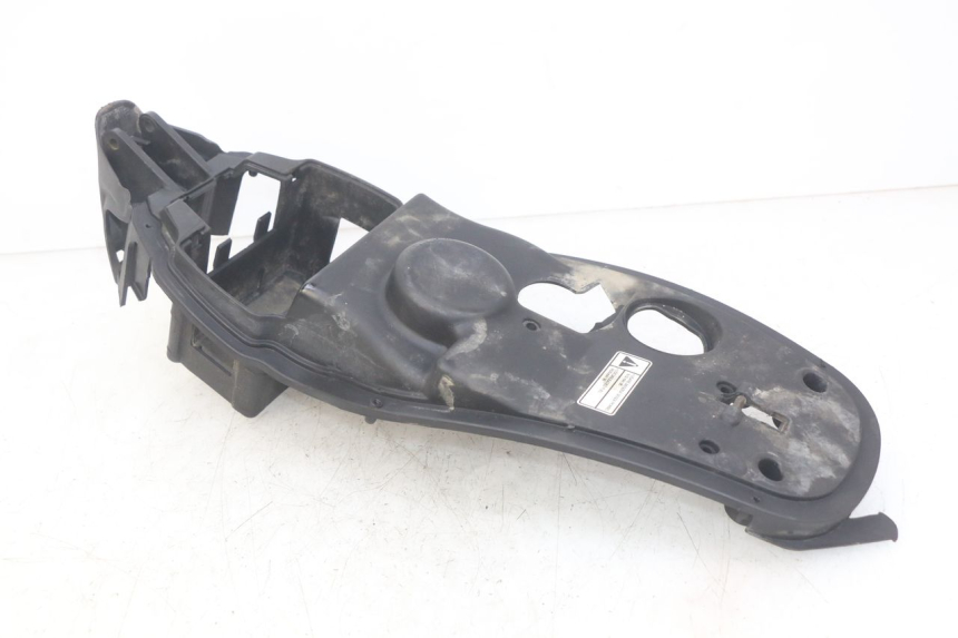 photo de KUFER POD SIEDZENIEM APRILIA SCARABEO 100 (2003 - 2012) - Zoom stanu zużycia