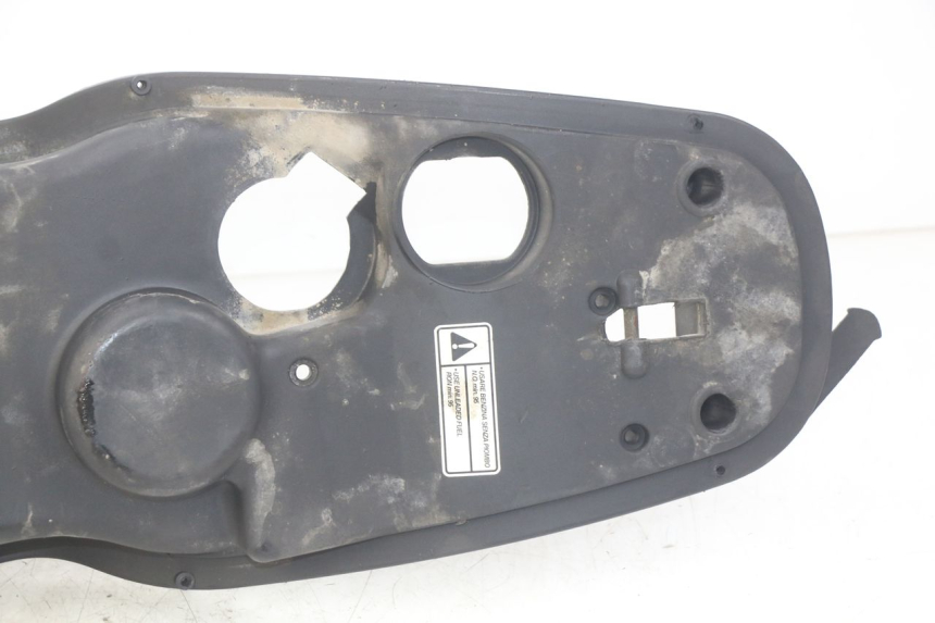 photo de KUFER POD SIEDZENIEM APRILIA SCARABEO 100 (2003 - 2012) - Widok ogólny