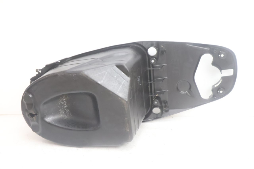 photo de KUFER POD SIEDZENIEM HONDA SCV LEAD 100 (2003 - 2007) - Widok ogólny