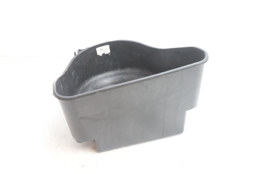 photo de KUFER POD SIEDZENIEM HONDA SH 125 (2001 - 2003) - Inny kąt widzenia