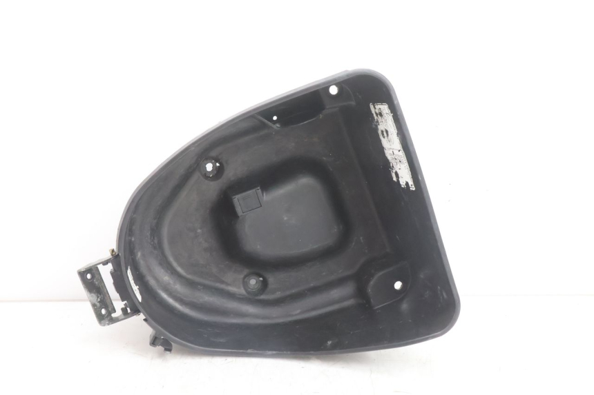 photo de KUFER POD SIEDZENIEM HONDA SH 125 (2001 - 2003) - Widok ogólny