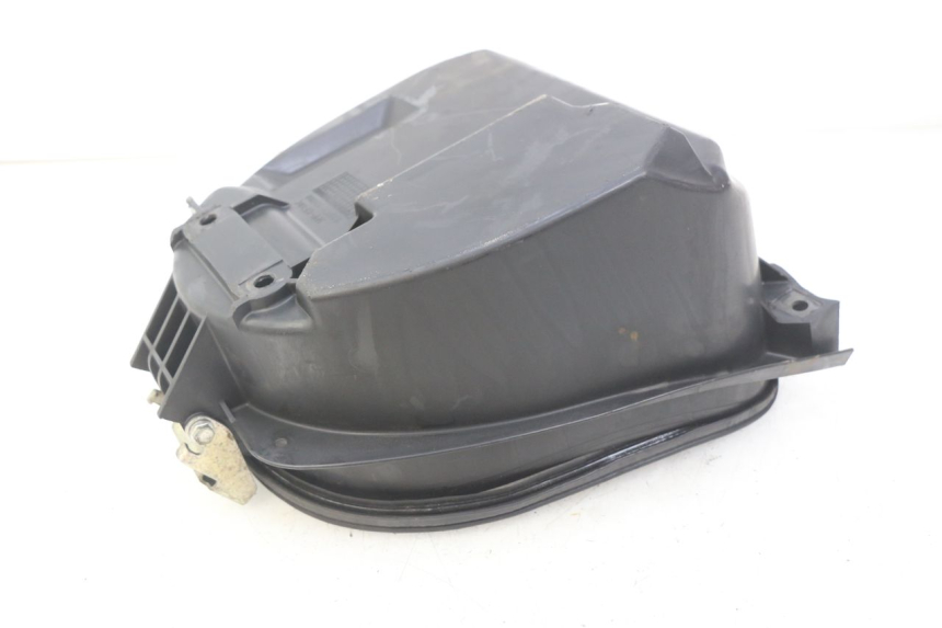 photo de KUFER POD SIEDZENIEM SUZUKI SIXTEEN 125 (2008 - 2010) - Zbliżenie techniczne