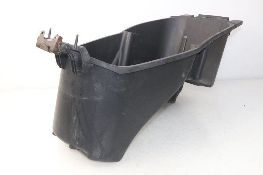 photo de KUFER POD SIEDZENIEM MBK SKYLINER 125 (2004 - 2007) - Punkty mocowania