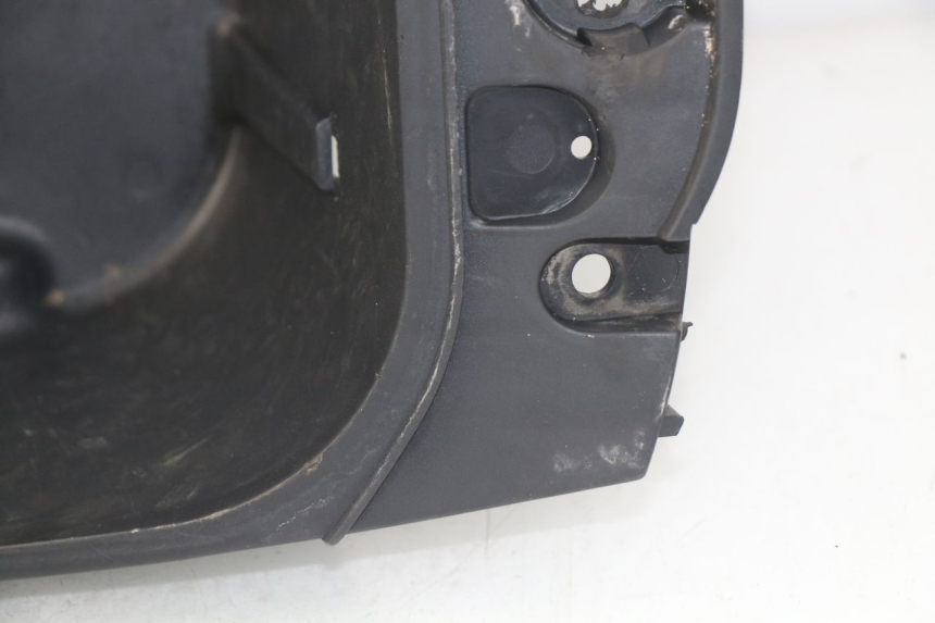 photo de KUFER POD SIEDZENIEM MBK SKYLINER 125 (2004 - 2007) - Stan powierzchni