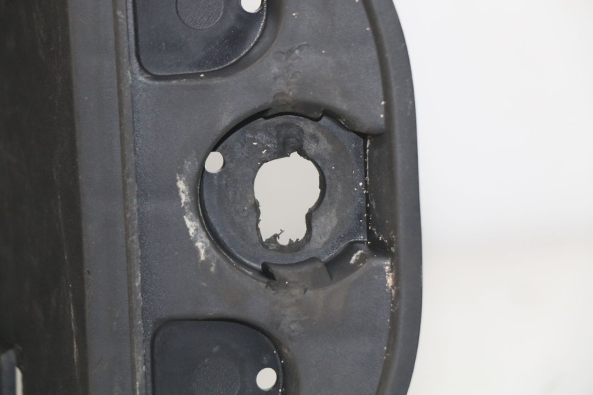 photo de KUFER POD SIEDZENIEM MBK SKYLINER 125 (2004 - 2007) - Oznaczenia i referencje