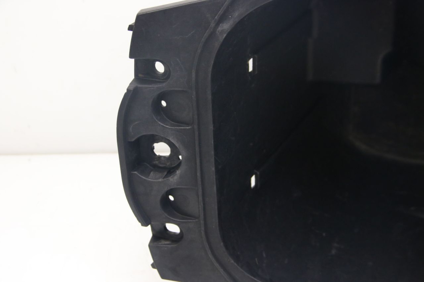 photo de KUFER POD SIEDZENIEM MBK SKYLINER 125 (1998 - 2001) - Oznaczenia i referencje