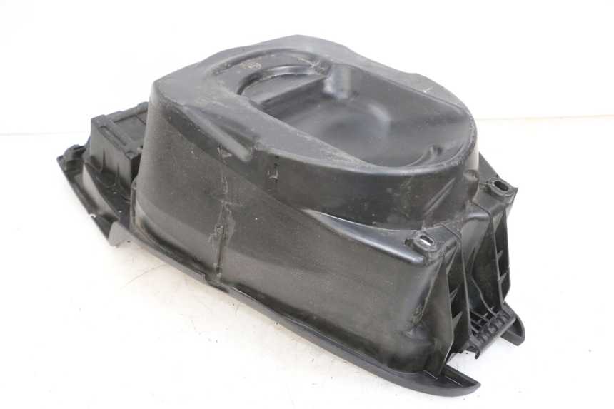 photo de KUFER POD SIEDZENIEM PEUGEOT SPEEDFIGHT 4 4T EFI 50 (2021 - 2025) - Inny kąt widzenia