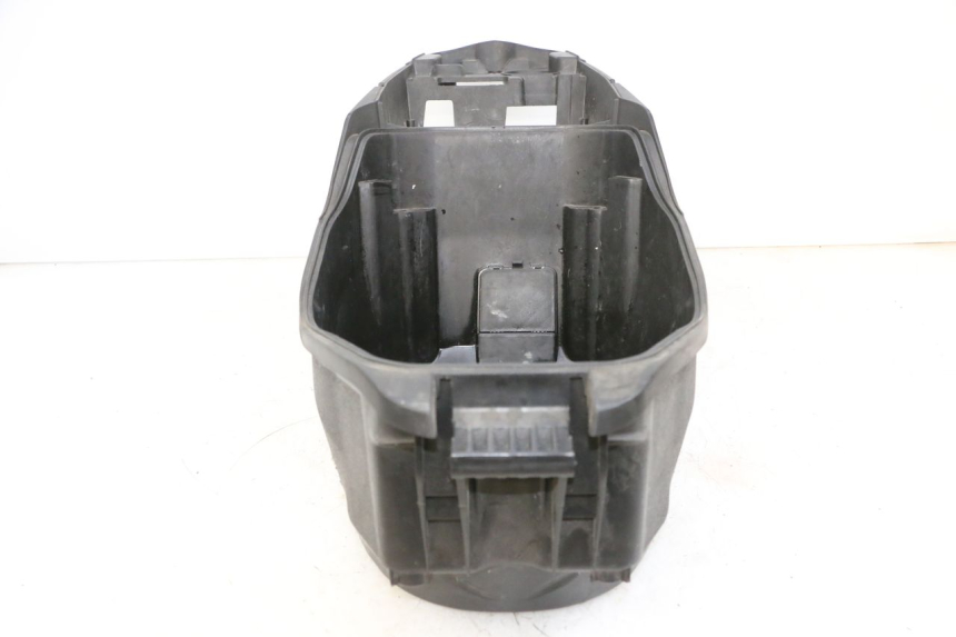 photo de KUFER POD SIEDZENIEM PEUGEOT SPEEDFIGHT 4 4T EFI 50 (2021 - 2025) - Punkty mocowania