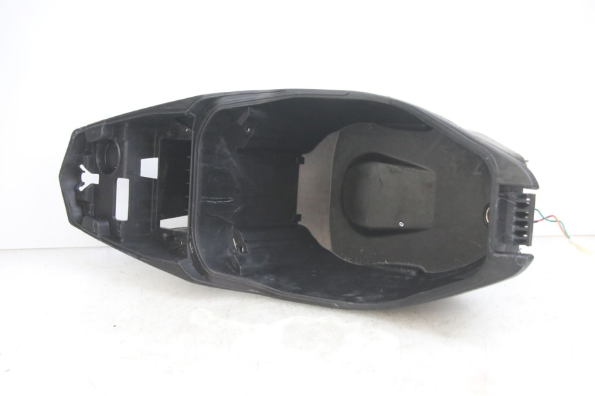 photo de KUFER POD SIEDZENIEM PEUGEOT SPEEDFIGHT 4 4T 50 (2015 - 2020) - Widok główny