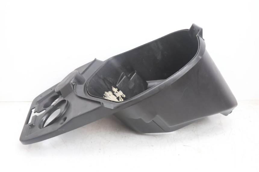 photo de KUFER POD SIEDZENIEM PEUGEOT SPEEDFIGHT LC 50 (1996 - 2002) - Zbliżenie techniczne