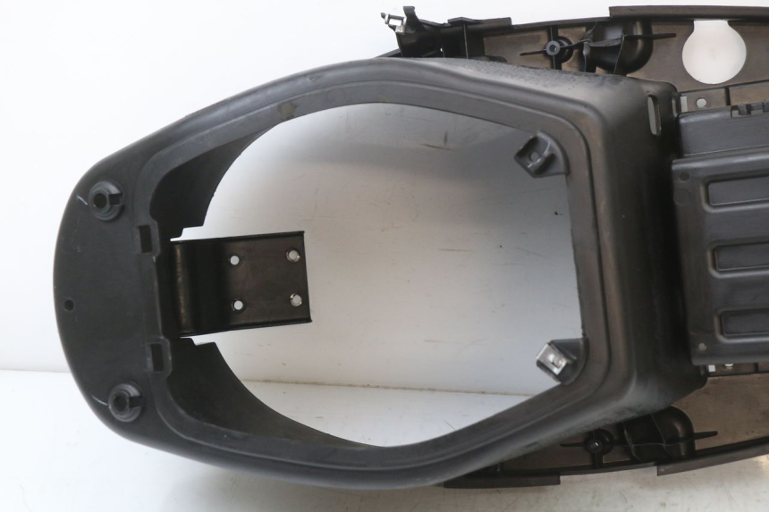 photo de KUFER POD SIEDZENIEM APRILIA SR 2T 50 (2018 - 2022) - Część sprawdzona