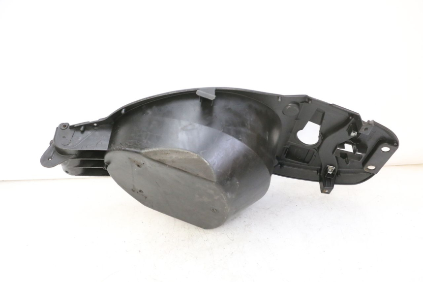 photo de KUFER POD SIEDZENIEM APRILIA SR R 2T LC 50 (2018 - 2021) - Zbliżenie techniczne