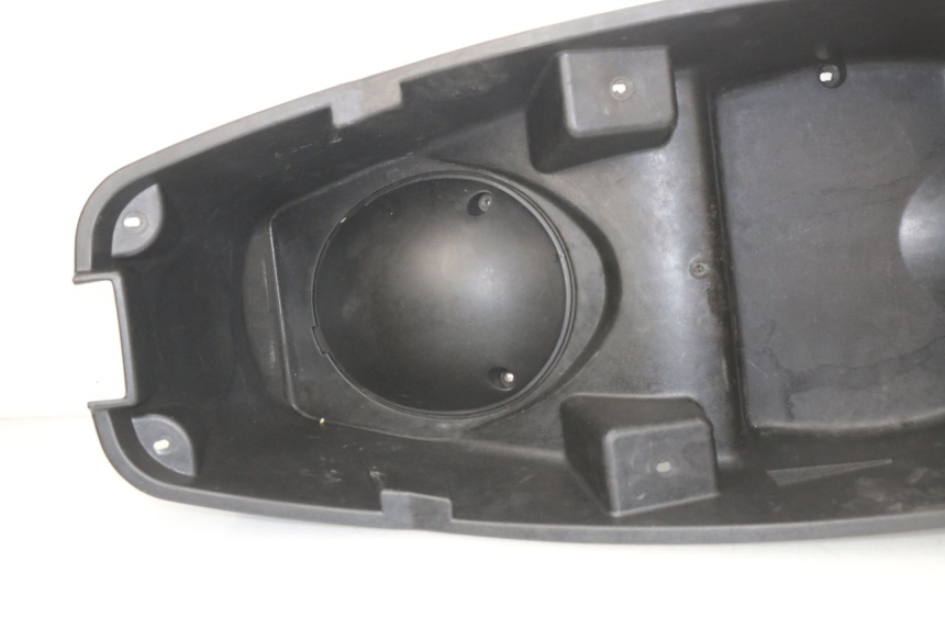 photo de KUFER POD SIEDZENIEM RAZZO STEED 125 (2012 - 2018) - Zbliżenie techniczne