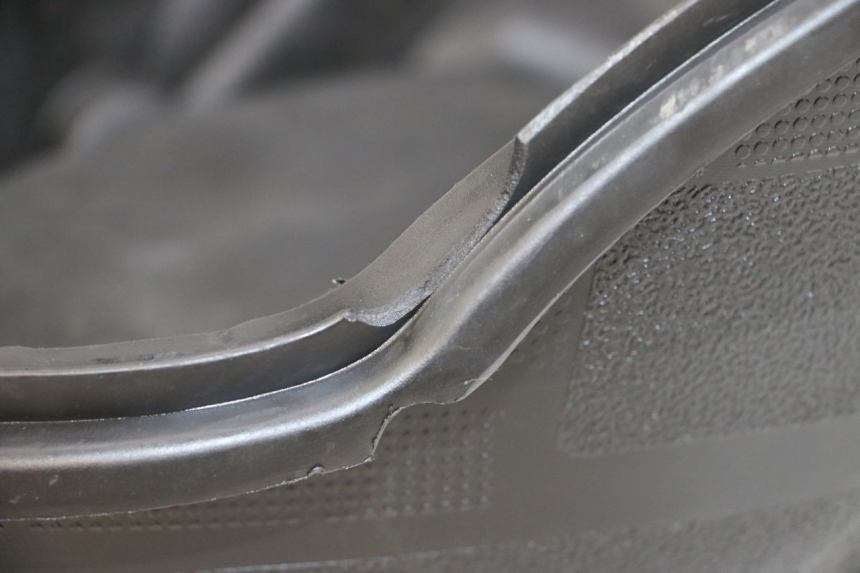 photo de KUFER POD SIEDZENIEM PEUGEOT STREETZONE I 2T 50 (2018 - 2020) - Szczegół części