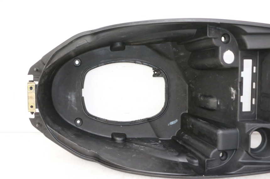 photo de KUFER POD SIEDZENIEM PEUGEOT STREETZONE I NAKED 2T 50 (2018 - 2020) - Widok ogólny