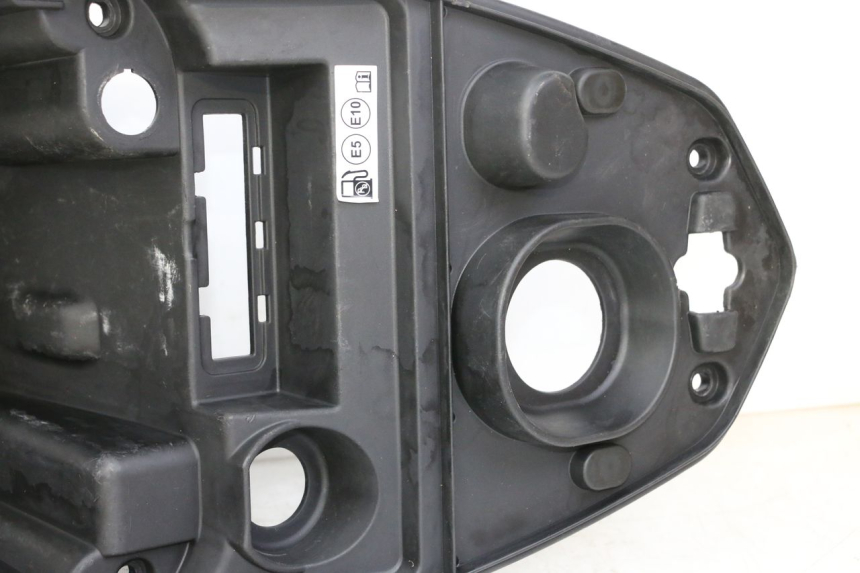 photo de KUFER POD SIEDZENIEM PEUGEOT STREETZONE I NAKED 2T 50 (2018 - 2020) - Punkty mocowania