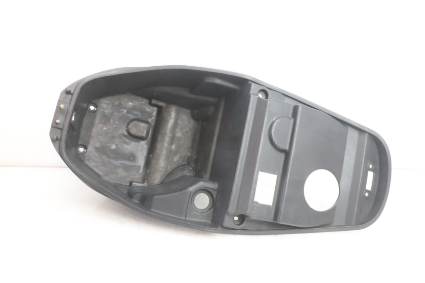 photo de SKRZYNIA SIEDZENIOWA KYMCO SUPER 8 2T 50 (2007 - 2013) - Zoom stanu zużycia