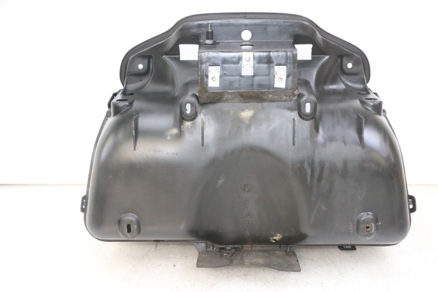 photo de KUFER POD SIEDZENIEM PIAGGIO SUPER LX 125 (2000 - 2003) - Widok ogólny