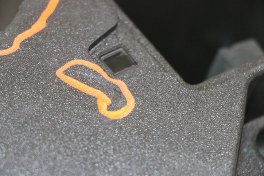 photo de KUFER POD SIEDZENIEM APRILIA SXR 50 (2021 - 2023) - Zoom stanu zużycia