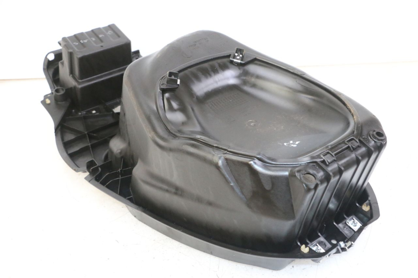 photo de KUFER POD SIEDZENIEM APRILIA SXR 50 (2021 - 2023) - Widok ogólny