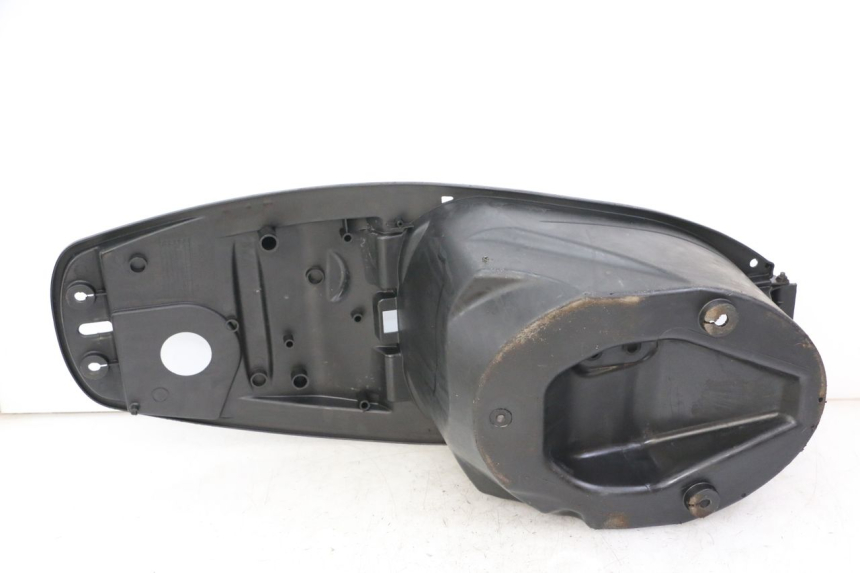 photo de KUFER POD SIEDZENIEM SYM JET 14 4T 50 (2018 - 2022) - Zoom stanu zużycia