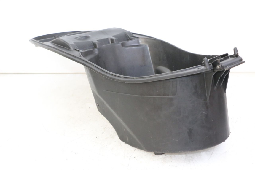 photo de KUFER POD SIEDZENIEM SYM JET 14 4T 50 (2018 - 2022) - Inny kąt widzenia