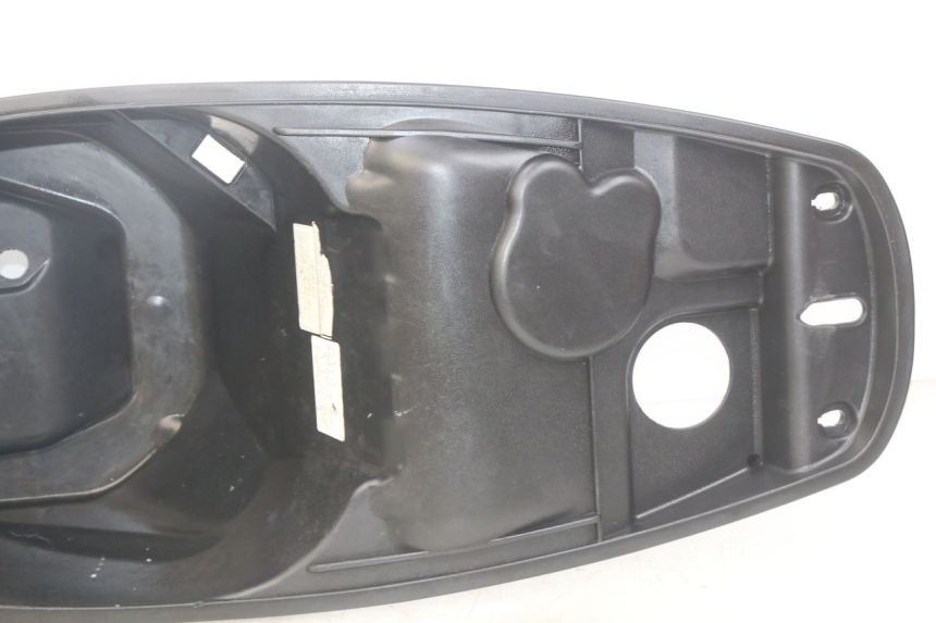 photo de KUFER POD SIEDZENIEM PEUGEOT TWEET 4T 50 (2010 - 2014) - Punkty mocowania