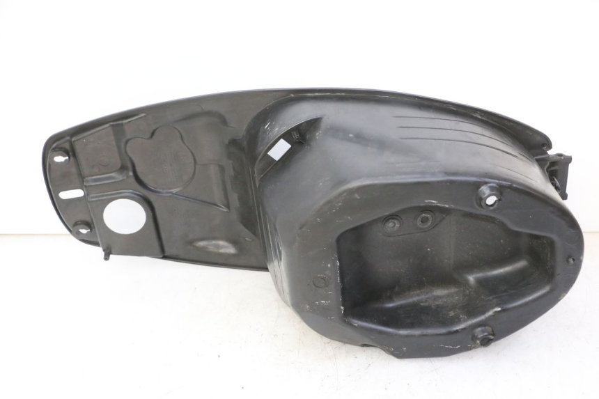 photo de KUFER POD SIEDZENIEM PEUGEOT TWEET 4T 50 (2018 - 2022) - Zbliżenie techniczne