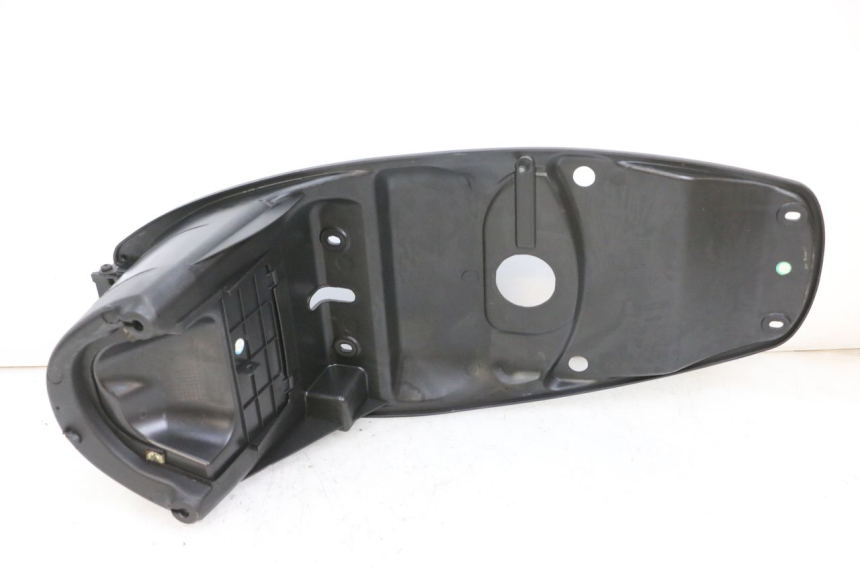 photo de KUFER POD SIEDZENIEM PEUGEOT TWEET PRO EFI 4T 50 (2021 - 2022) - Inny kąt widzenia