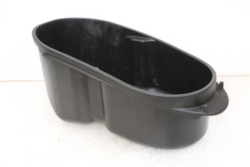 photo de KUFER POD SIEDZENIEM PIAGGIO VESPA GTS SUPER IE 125 (2009 - 2016) - Inny kąt widzenia