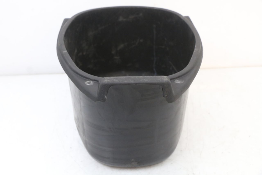 photo de KUFER POD SIEDZENIEM PIAGGIO VESPA S 2T 50 (2007 - 2014) - Szczegół części