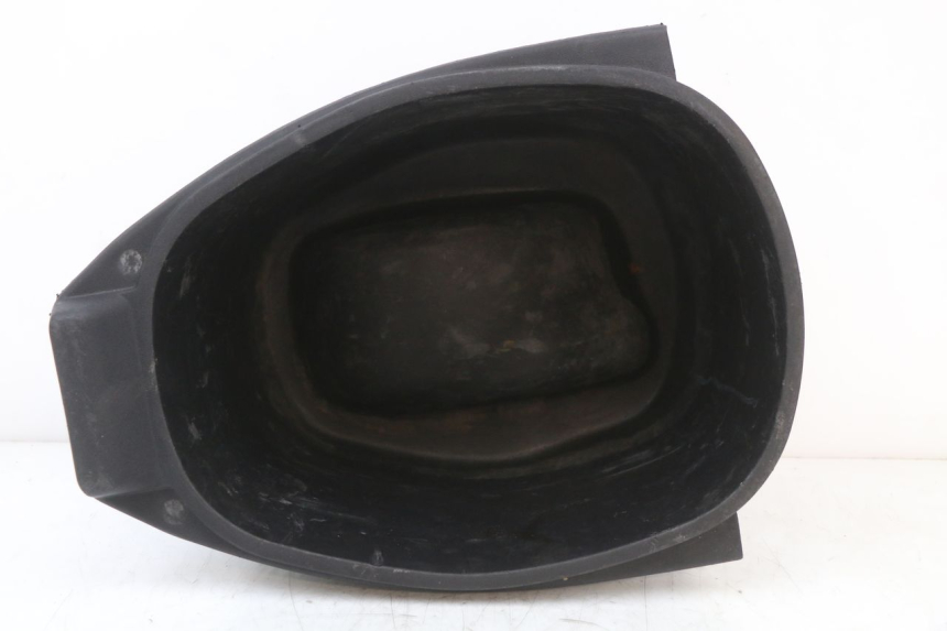 photo de KUFER POD SIEDZENIEM PIAGGIO VESPA S 2T 50 (2007 - 2014) - Inny kąt widzenia