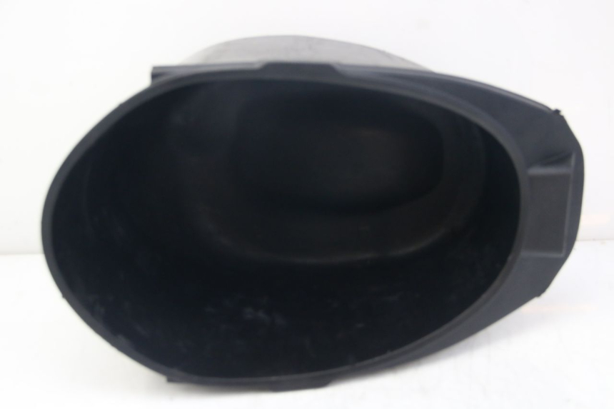 photo de KUFER POD SIEDZENIEM PIAGGIO VESPA SPRINT 2T 50 (2014 - 2018) - Widok główny