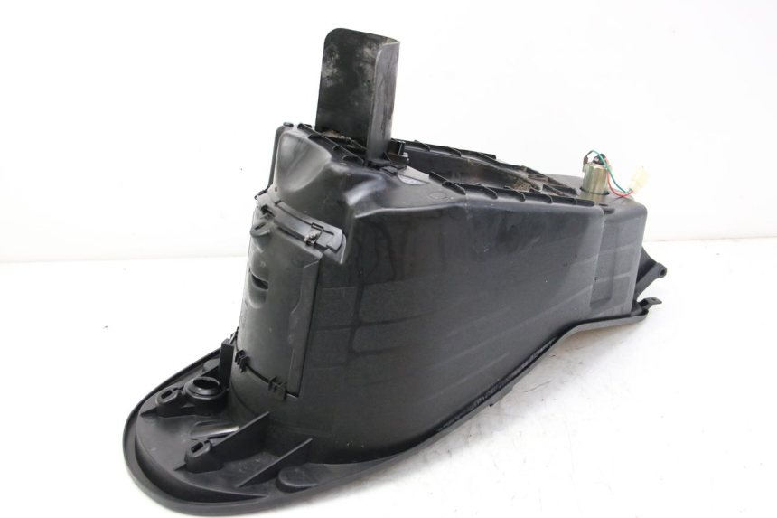 photo de KUFER POD SIEDZENIEM PEUGEOT VIVACITY NEW 2T 50 (2008 - 2017) - Zoom stanu zużycia