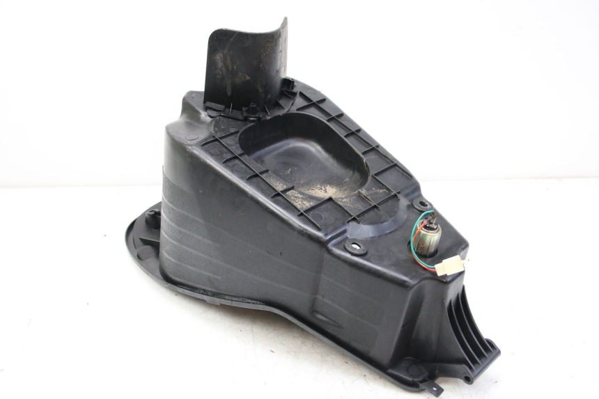 photo de KUFER POD SIEDZENIEM PEUGEOT VIVACITY NEW 2T 50 (2008 - 2017) - Inny kąt widzenia