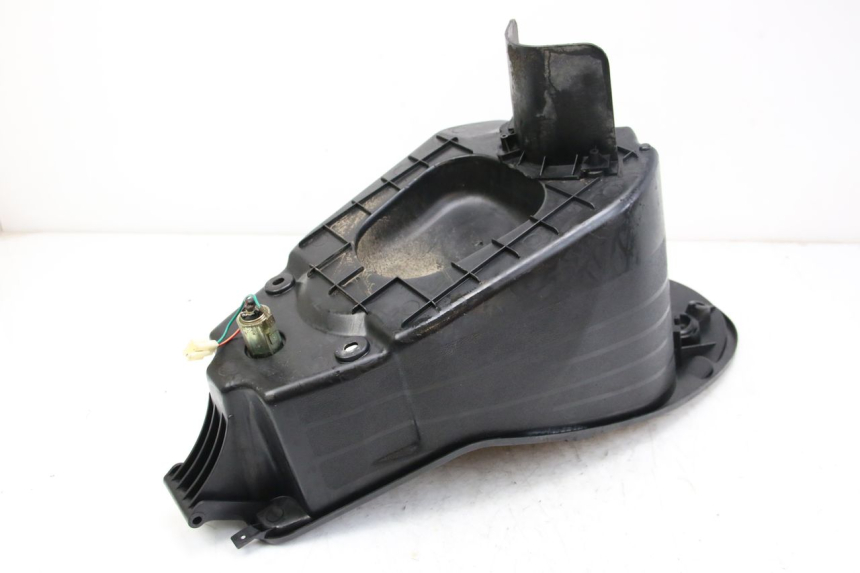 photo de KUFER POD SIEDZENIEM PEUGEOT VIVACITY NEW 2T 50 (2008 - 2017) - Zbliżenie techniczne