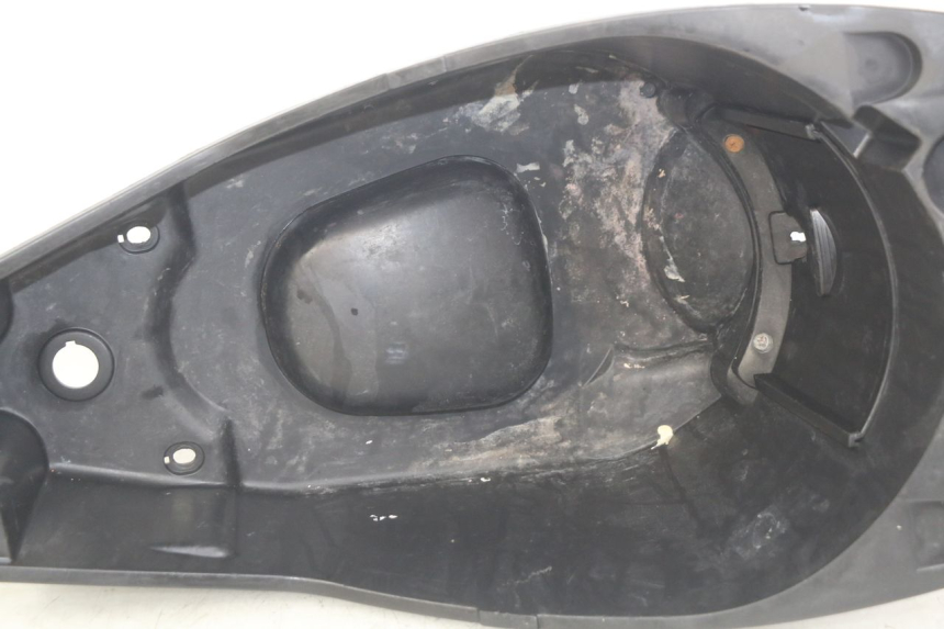 photo de KUFER POD SIEDZENIEM PEUGEOT VIVACITY NEW 4T 50 (2008 - 2017) - Widok ogólny