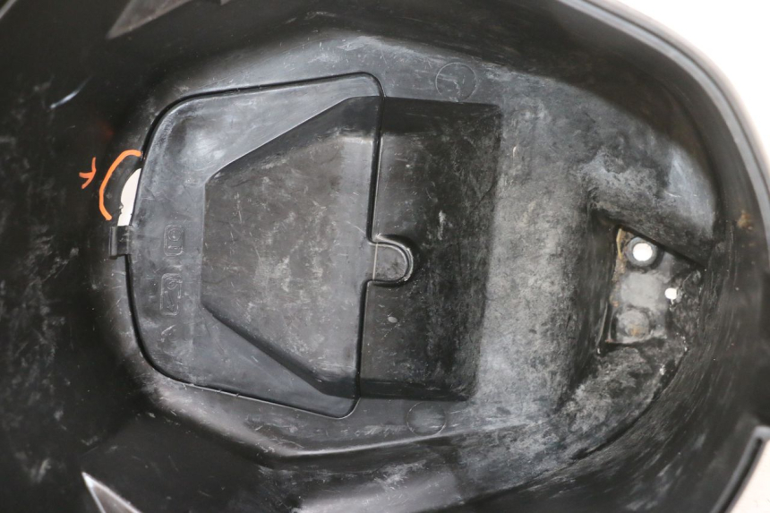 photo de KUFER POD SIEDZENIEM PEUGEOT VIVACITY 100 (1999 - 2008) - Stan powierzchni