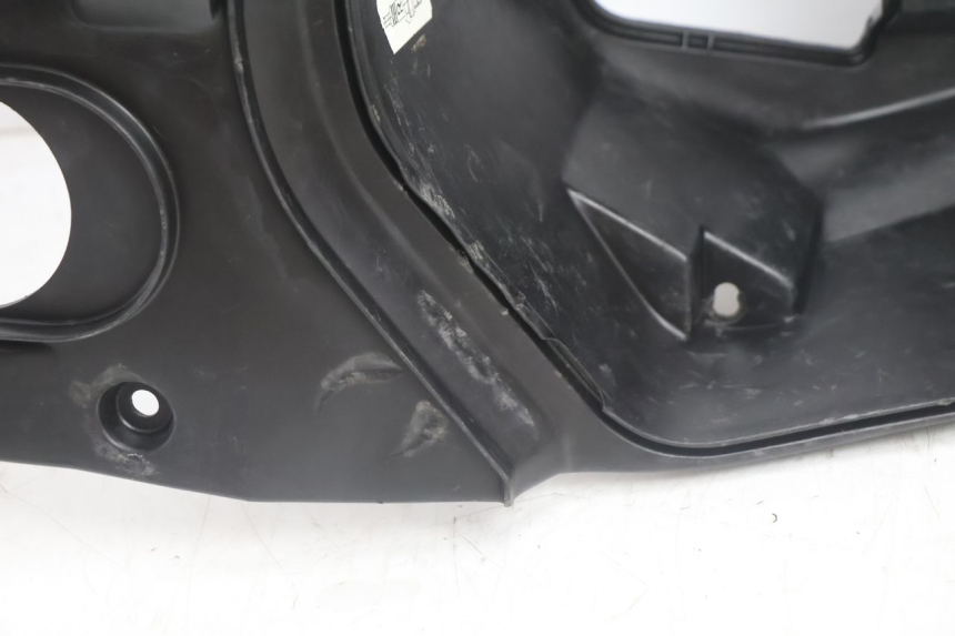 photo de KUFER POD SIEDZENIEM PEUGEOT VIVACITY 100 (1999 - 2008) - Zoom stanu zużycia