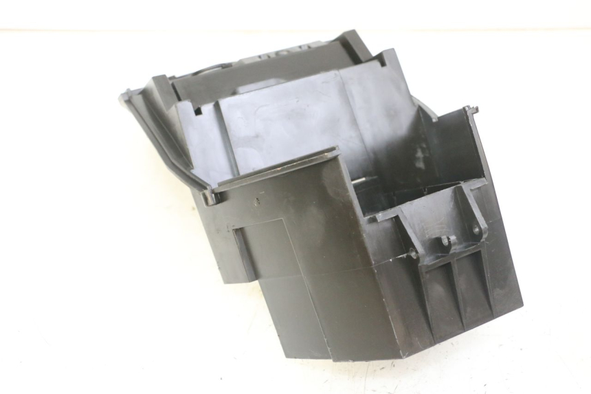 photo de KUFER POD SIEDZENIEM YAMAHA WHY 50 (1998 - 2000) - Inny kąt widzenia