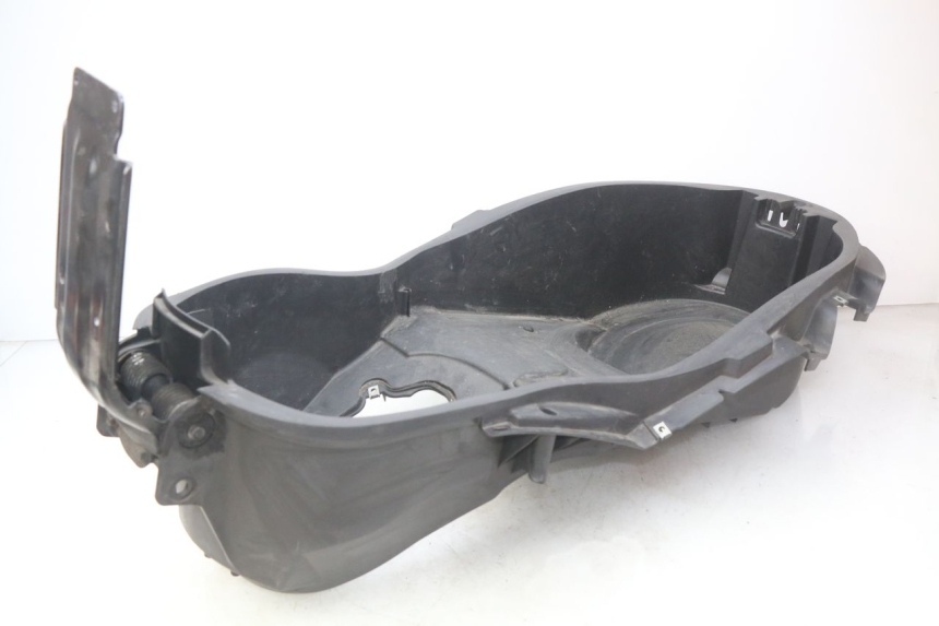 photo de KUFER POD SIEDZENIEM YAMAHA X-MAX XMAX 125 (2010 - 2013) - Zoom stanu zużycia