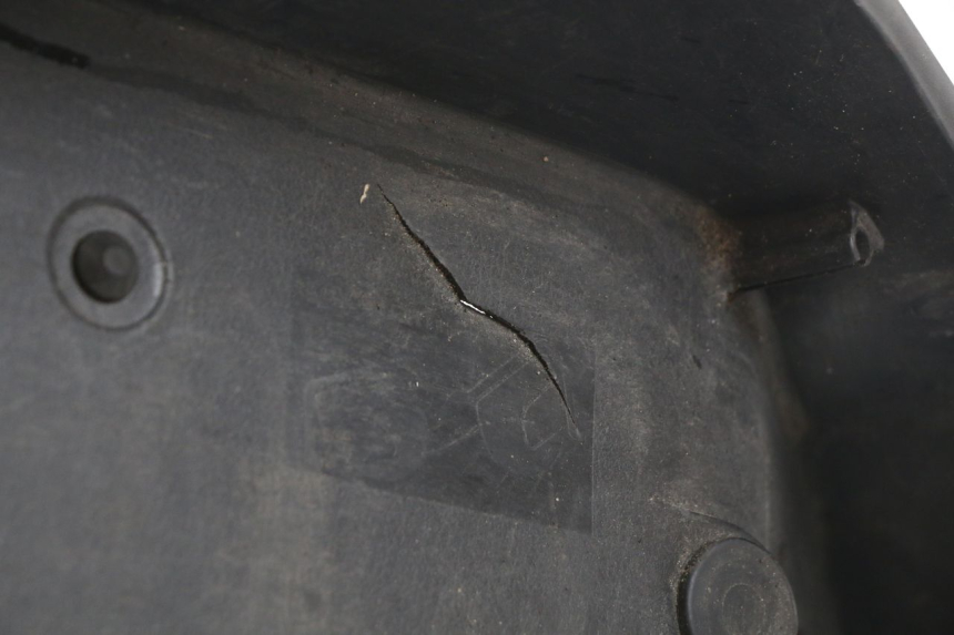 photo de KUFER POD SIEDZENIEM YAMAHA X-MAX XMAX 125 (2010 - 2013) - Stan powierzchni